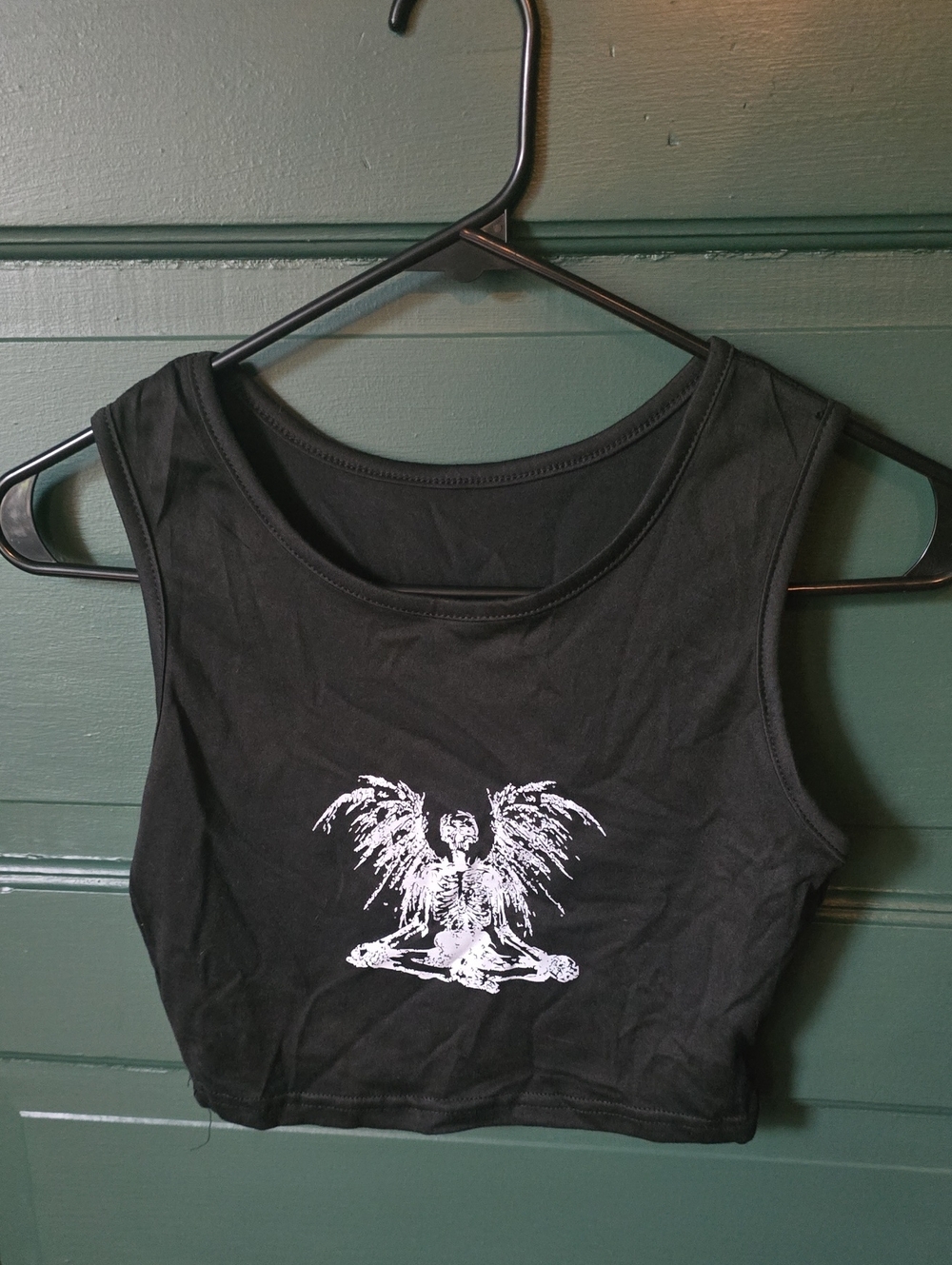 Black Graphic Crop Tank Top - Women
